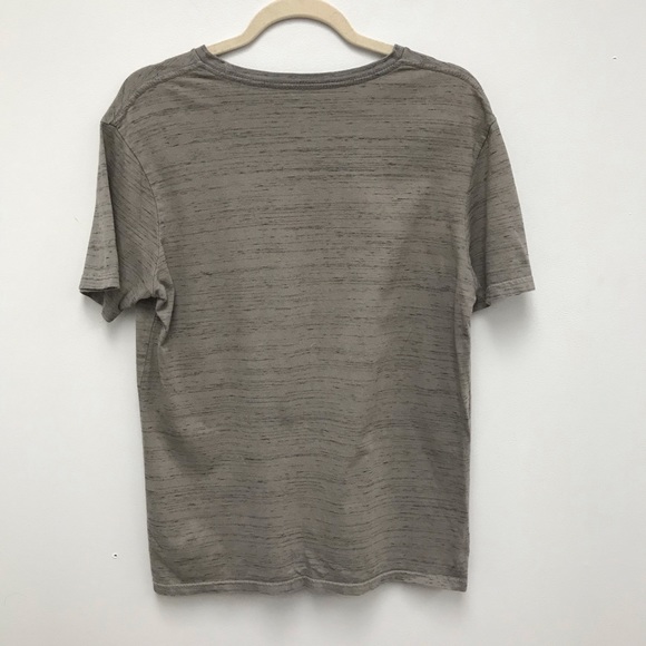 🦊 3 for $20 Grey Tee - Picture 2 of 4